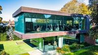 Penampakan Rumah Pelatih yang Dijual Liverpool, Ada Bioskop-Kamar Serba Pink