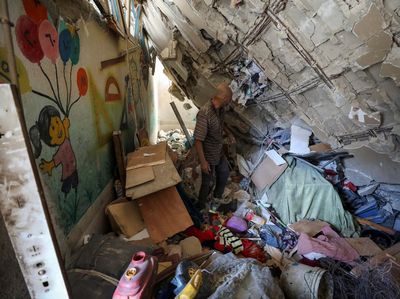 Sekolah Hancur Dibom Israel, Anak-anak Tertimbun Reruntuhan Bangunan