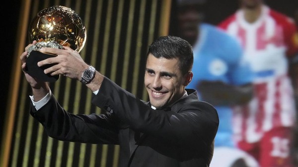Rodri Ngaku Kaget Jadi Pemenang Ballon d'Or 2024