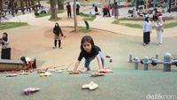 Melihat Serunya Anak-anak Bermain di Tebet Eco Park