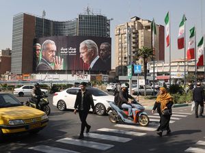 Berselancar dalam Konflik Iran dan Israel Berselancar dalam Konflik Iran dan Israel