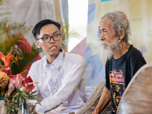 Merayakan 100 Tahun Pramoedya Ananta Toer Bareng Soesilo Toer Merayakan 100 Tahun Pramoedya Ananta Toer Bareng Soesilo Toer