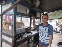 Ayam Goreng Tepung Krispi Ajarkan Abdul Kesetiaan dan Rasa Syukur