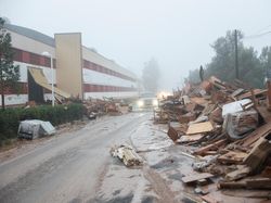 Banjir Bandang Landa Valencia, Mantan Pebalap MotoGP Terpaksa Tidur di Mobil