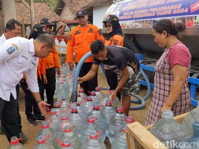 BPBD Jatim Distribusikan Air Bersih Dampak Kekeringan