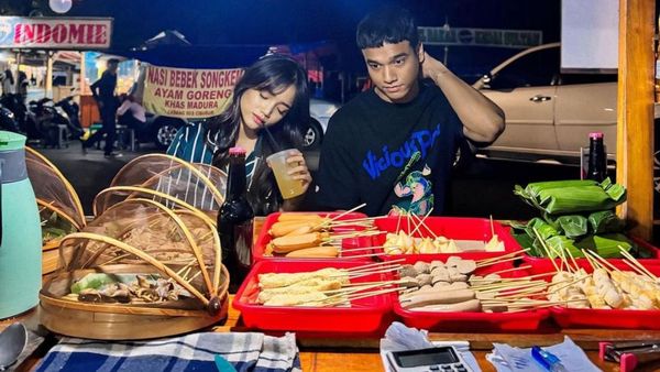Fuji Nongkrong di Angkringan hingga Promosikan Rendang Mama Fuji