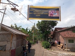 Imbauan Muspika Jember soal Warga Kompak Pasang Spanduk Peringatan Rawan Tuyul