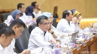 Menaker Laporkan Perkembangan Pailitnya Sritex, Diduga Ada Kelalaian