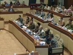 Canda Nusron Tak Ada Anggota Wanita di Komisi II DPR: Bosan Lihat Aria Bima