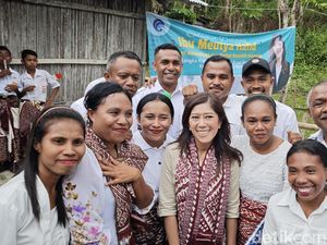 Senyum Merekah Meutya Hafid, Menteri Pertama ke Pelosok RI Ini