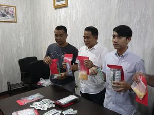 7 Pengedar Pil Koplo di Serang Ditangkap, Ribuan Butir Pil Disita 7 Pengedar Pil Koplo di Serang Ditangkap, Ribuan Butir Pil Disita