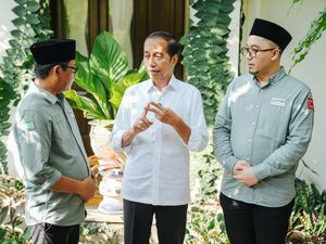 Jokowi Titip soal Infrastruktur, Cabup Lamongan: Siap Laksanakan Pak! Jokowi Titip soal Infrastruktur, Cabup Lamongan: Siap Laksanakan Pak!