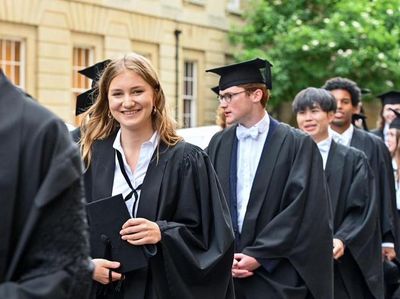 Potret Cantik Calon Ratu Pertama Belgia, Kini Jadi Mahasiswa Harvard