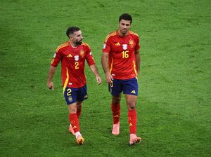 Rodri Ditelepon Carvajal Usai Dapat Ballon dOr