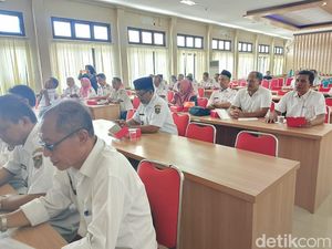 23 Kades Pelanggar Netralitas di Pilkada Boyolali Kena Sanksi Disiplin 23 Kades Pelanggar Netralitas di Pilkada Boyolali Kena Sanksi Disiplin