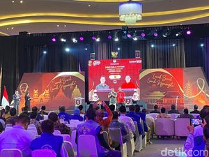 Andika di Debat Pilgub: Indeks Demokrasi dan Pelayanan Publik Jateng Turun Andika di Debat Pilgub: Indeks Demokrasi dan Pelayanan Publik Jateng Turun