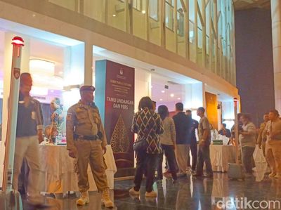 Potret Suasana Jelang Debat Perdana Pilgub Jateng 2024 Malam Ini