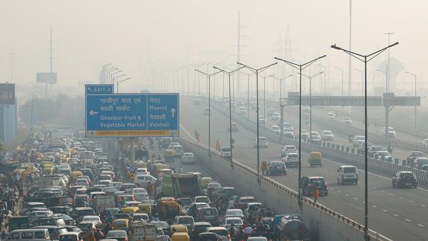 Tebalnya Polusi yang Menyelimuti New Delhi