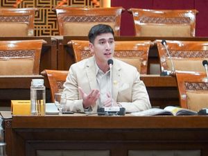 Ramai Perusahaan Pecat Gen Z, Anggota DPR Verrell Bramasta Dorong Pendidikan Vokasi