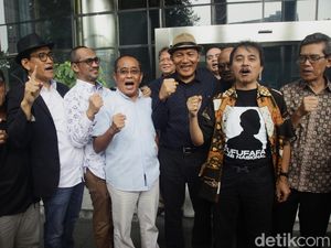 Desak Dugaan Korupsi Terkait Keluarga Jokowi Diusut, Abraham Samad dkk ke KPK Desak Dugaan Korupsi Terkait Keluarga Jokowi Diusut, Abraham Samad dkk ke KPK