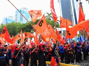 50 Ribu Buruh Ancam Mogok Kerja 3 Hari! 50 Ribu Buruh Ancam Mogok Kerja 3 Hari!