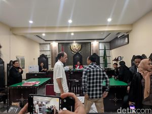 2 Terdakwa Pengeboran Air Ilegal di Gili Trawangan Divonis Ringan 2 Terdakwa Pengeboran Air Ilegal di Gili Trawangan Divonis Ringan