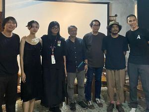 Misteri Video Musik Rimpang yang Ironi Milik Efek Rumah Kaca