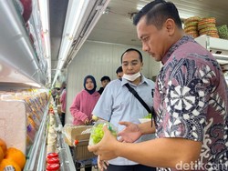Disperindag Sidak Anggur Muscat di Pasar Buah Palangkaraya Medan