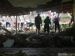 Tembok Kelas MI di Banjarnegara Jebol Diterjang Longsor, Siswa Diliburkan