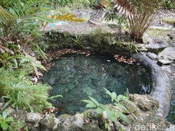 Hujan-hujan, Hangatkan Badan di Wisata Air Panas Pangandaran