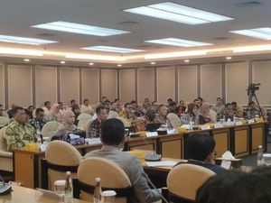 Video Menteri Pigai Sapa PKS di Rapat Komisi XIII DPR: Kita Selama Ini Oposisi Video Menteri Pigai Sapa PKS di Rapat Komisi XIII DPR: Kita Selama Ini Oposisi