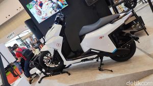 Tampang Motor Listrik Alva N3: Muka Mirip Honda Vario, Harga Rp 18 Jutaan