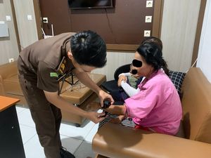 Tahanan Kota di Jembrana Dipasang Gelang GPS Tahanan Kota di Jembrana Dipasang Gelang GPS