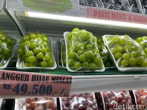 Diduga Kandung Zat Berbahaya, Warga Medan Enggan Beli Anggur Muscat Diduga Kandung Zat Berbahaya, Warga Medan Enggan Beli Anggur Muscat