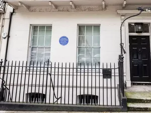 Cerita Menyeramkan dari Rumah Tua Mayfair London Cerita Menyeramkan dari Rumah Tua Mayfair London