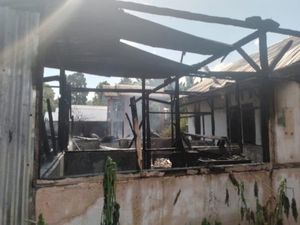 Suami di Alor NTT Dibakar Istri gegara Tak Nafkahi-Gemar Judi Online Suami di Alor NTT Dibakar Istri gegara Tak Nafkahi-Gemar Judi Online