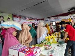Beras Rp 13 Ribu/Kg di Pasar Murah Mataram-Lombok Barat Ludes Diserbu Warga