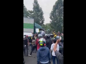 Warganet Kecam Supir Truk Ugal-ugalan di Cipondoh Tangerang
