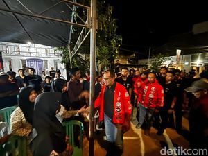 Danny Sapa Pendukung di Siwa Wajo Malam Ini, Bicarakan Nasib Petani-Nelayan Danny Sapa Pendukung di Siwa Wajo Malam Ini, Bicarakan Nasib Petani-Nelayan