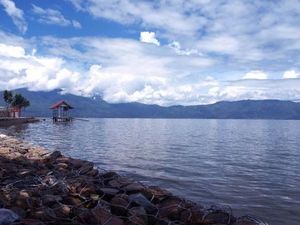 Wisata Danau Kerinci di Jambi: Daya tarik, Lokasi, Tiket Masuk dan Fasilitasnya Wisata Danau Kerinci di Jambi: Daya tarik, Lokasi, Tiket Masuk dan Fasilitasnya