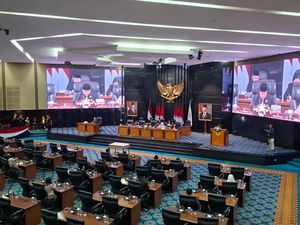 DPRD dan Pemprov DKI Jakarta Teken MoU KUA-PPAS APBD 2025 Rp 91,1 T DPRD dan Pemprov DKI Jakarta Teken MoU KUA-PPAS APBD 2025 Rp 91,1 T