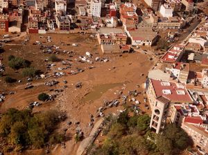 Video: Penampakan Kota Valencia Seusai Diterjang Banjir Bandang Video: Penampakan Kota Valencia Seusai Diterjang Banjir Bandang