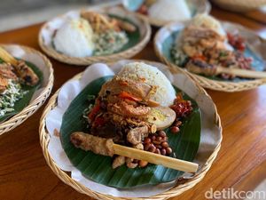Gurih Mantap, Nasi Ayam Kedewatan Ibu Mangku Legendaris di Bali Gurih Mantap, Nasi Ayam Kedewatan Ibu Mangku Legendaris di Bali