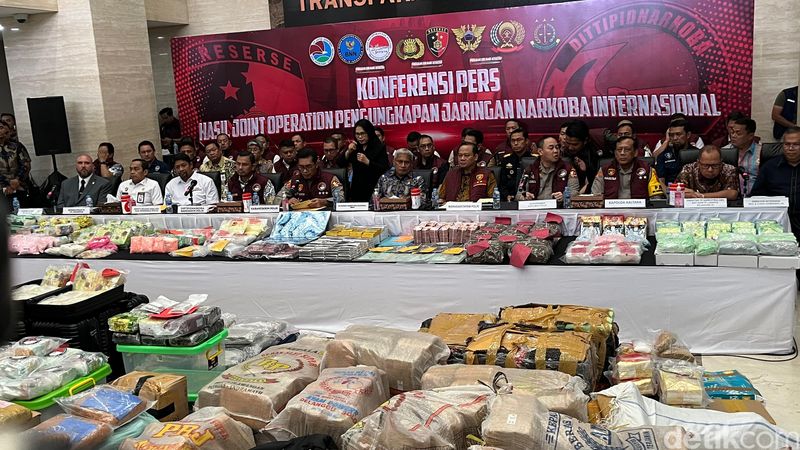 Jumpa pers Bareskrim Polri terkait pengungkapan kasus narkoba pada September-Oktober