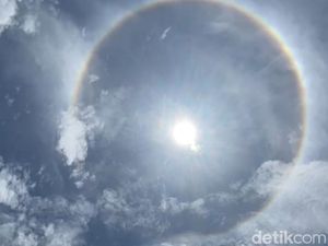 Fenomena Matahari Dikelilingi Cincin Saat Penahbisan Uskup Pertama Labuan Bajo Fenomena Matahari Dikelilingi Cincin Saat Penahbisan Uskup Pertama Labuan Bajo