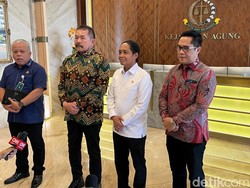 Menhut Temui Jaksa Agung, Koordinasi Tindak Tegas Perkebunan Ilegal