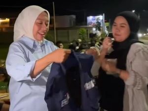 Kala Ibu Hamil di Garut Ngidam Rompi Cawabup Putri Karlina Kala Ibu Hamil di Garut Ngidam Rompi Cawabup Putri Karlina