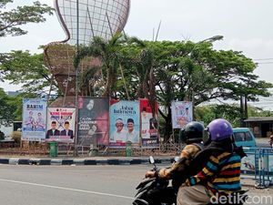 APK Pilkada Cemari Keindahan Taman di Kabupaten Cirebon