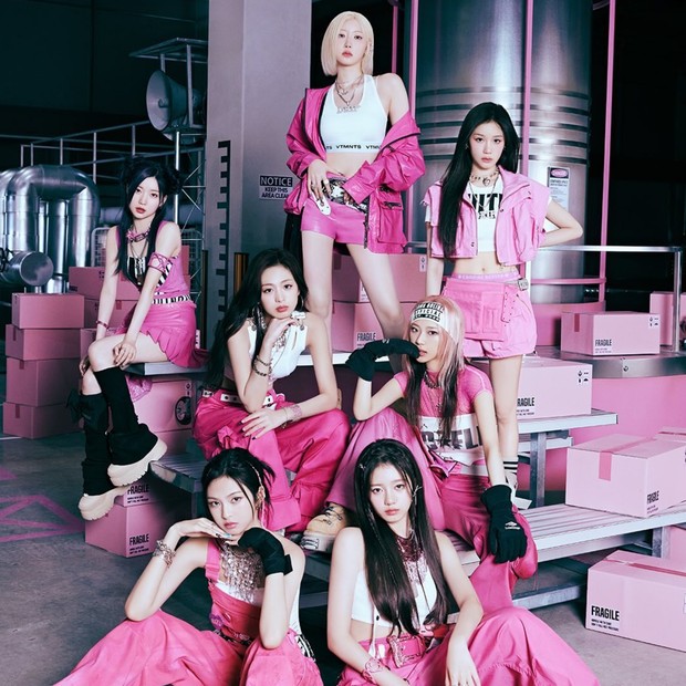 Potret BABYMONSTER dalam foto konsep album 'DRIP'