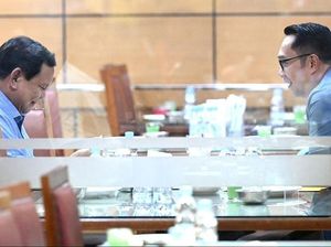 Prabowo Unggah 3 Foto Momen Makan Nasi Padang Bareng Ridwan Kamil Prabowo Unggah 3 Foto Momen Makan Nasi Padang Bareng Ridwan Kamil